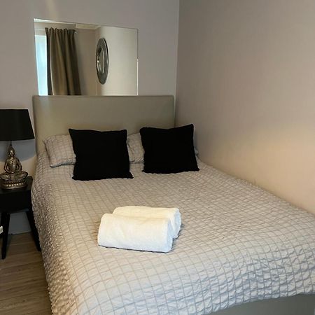 London Property Apartments For Up To 6, Next To Big Ben & London Eye Buitenkant foto