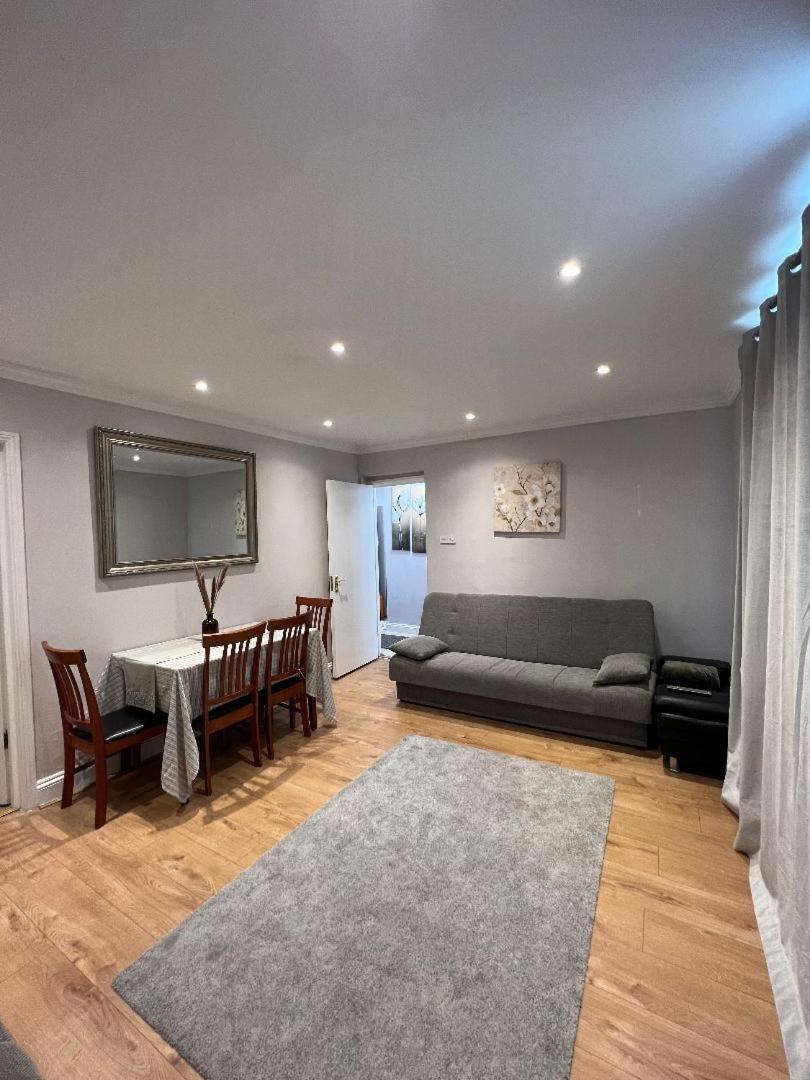 London Property Apartments For Up To 6, Next To Big Ben & London Eye Buitenkant foto