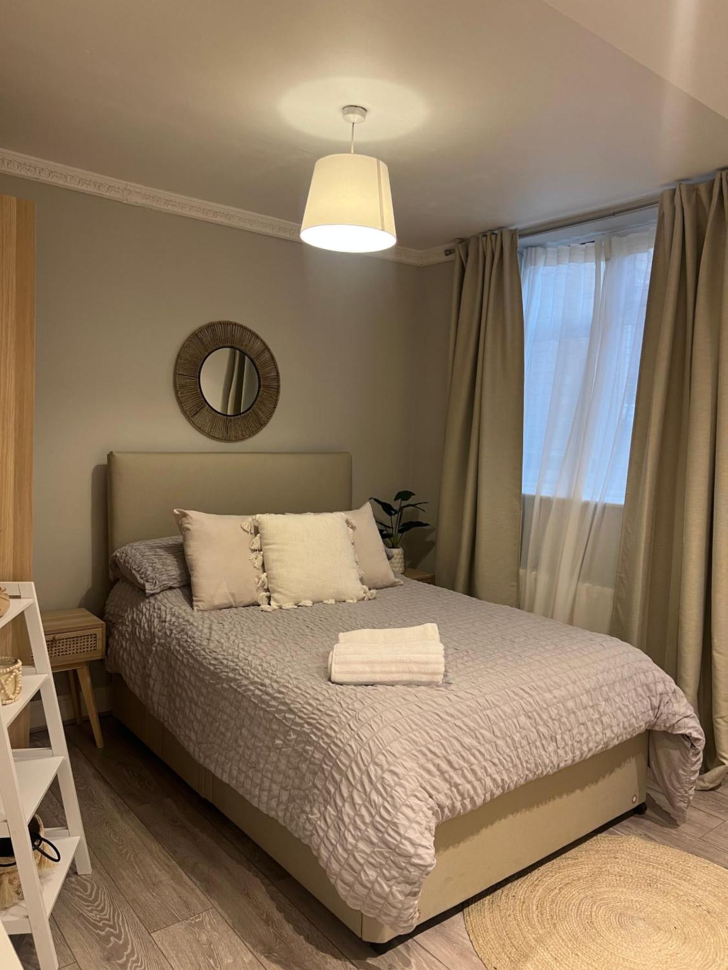 London Property Apartments For Up To 6, Next To Big Ben & London Eye Buitenkant foto